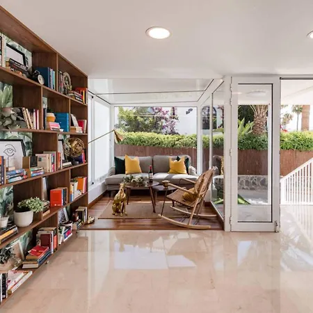 Roca - Playa del Inglés